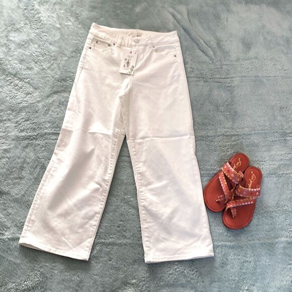 Chelsea & Violet Crop White Jeans - Picture 1 of 8